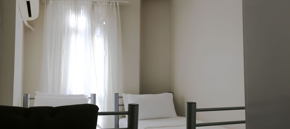 undefined Bristol Hostel 10