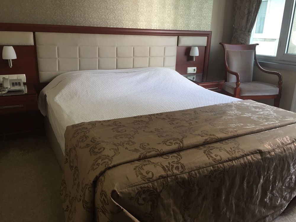 Pen Hotel Standard Single Room 6