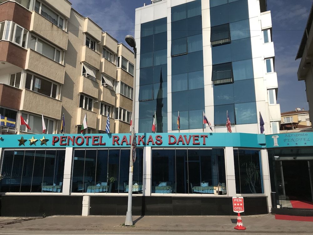 undefined Pen Hotel 6