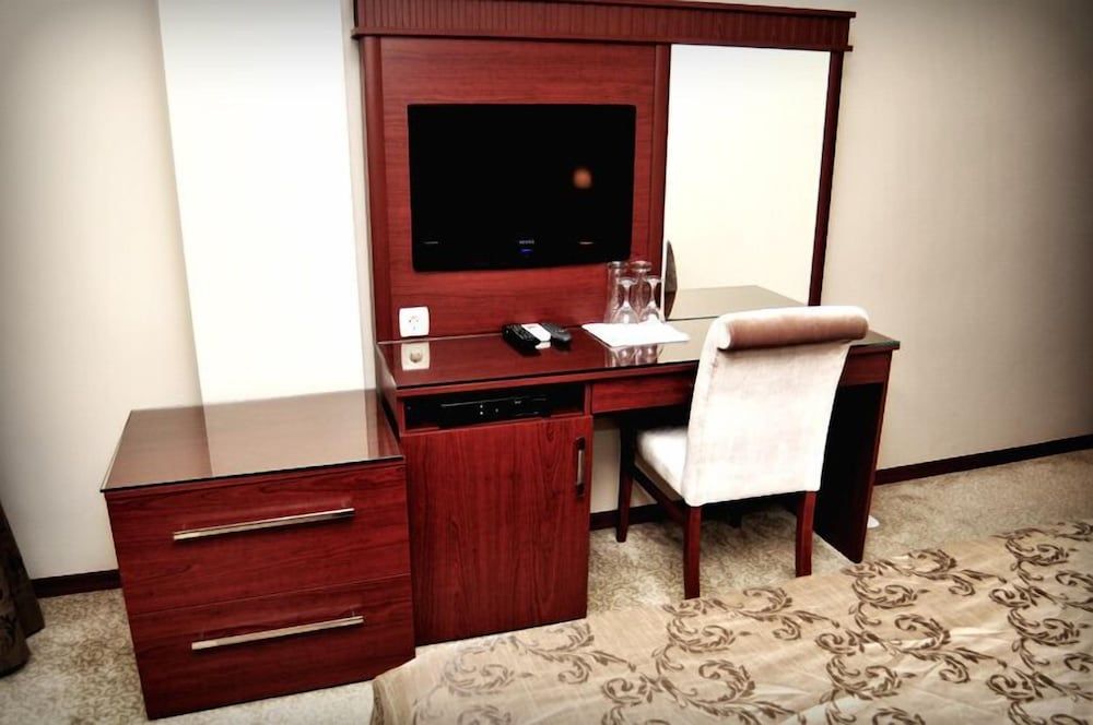 Pen Hotel Deluxe Suite 8