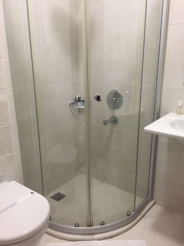 Pen Hotel Standard Single Room 11