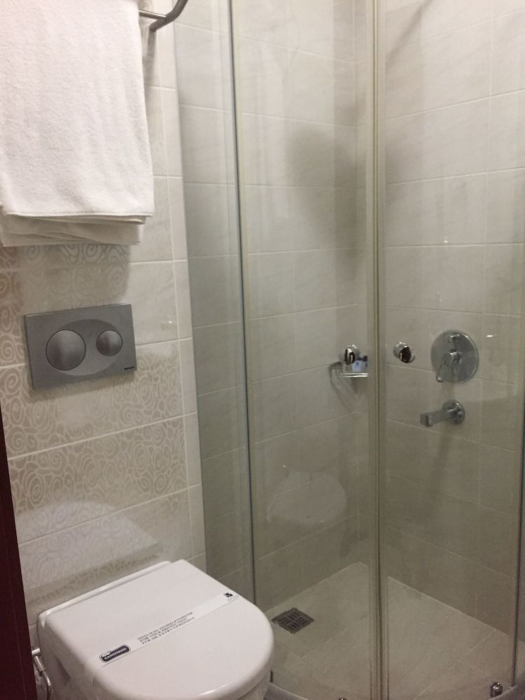 Pen Hotel Standard Single Room 12