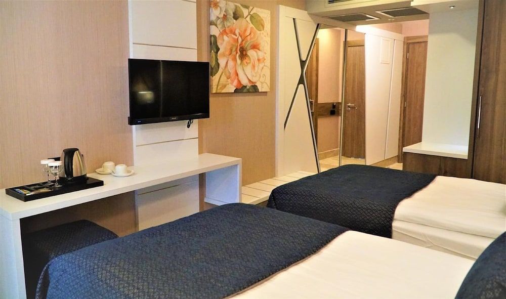 Extenso Hotel Standard Twin Room 3