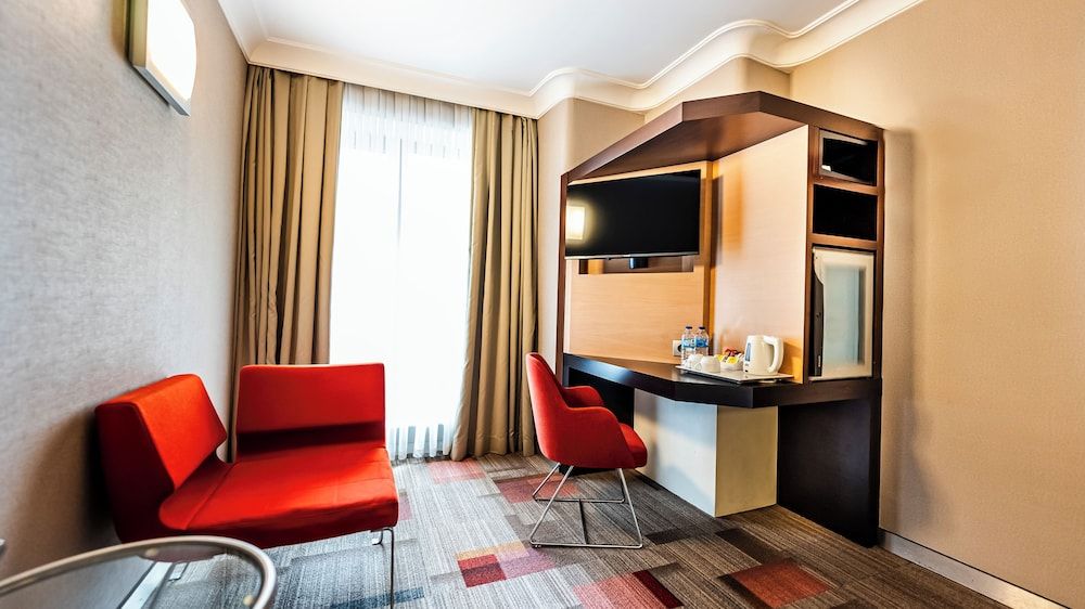 Lamartine Hotel Standard Twin Room 8