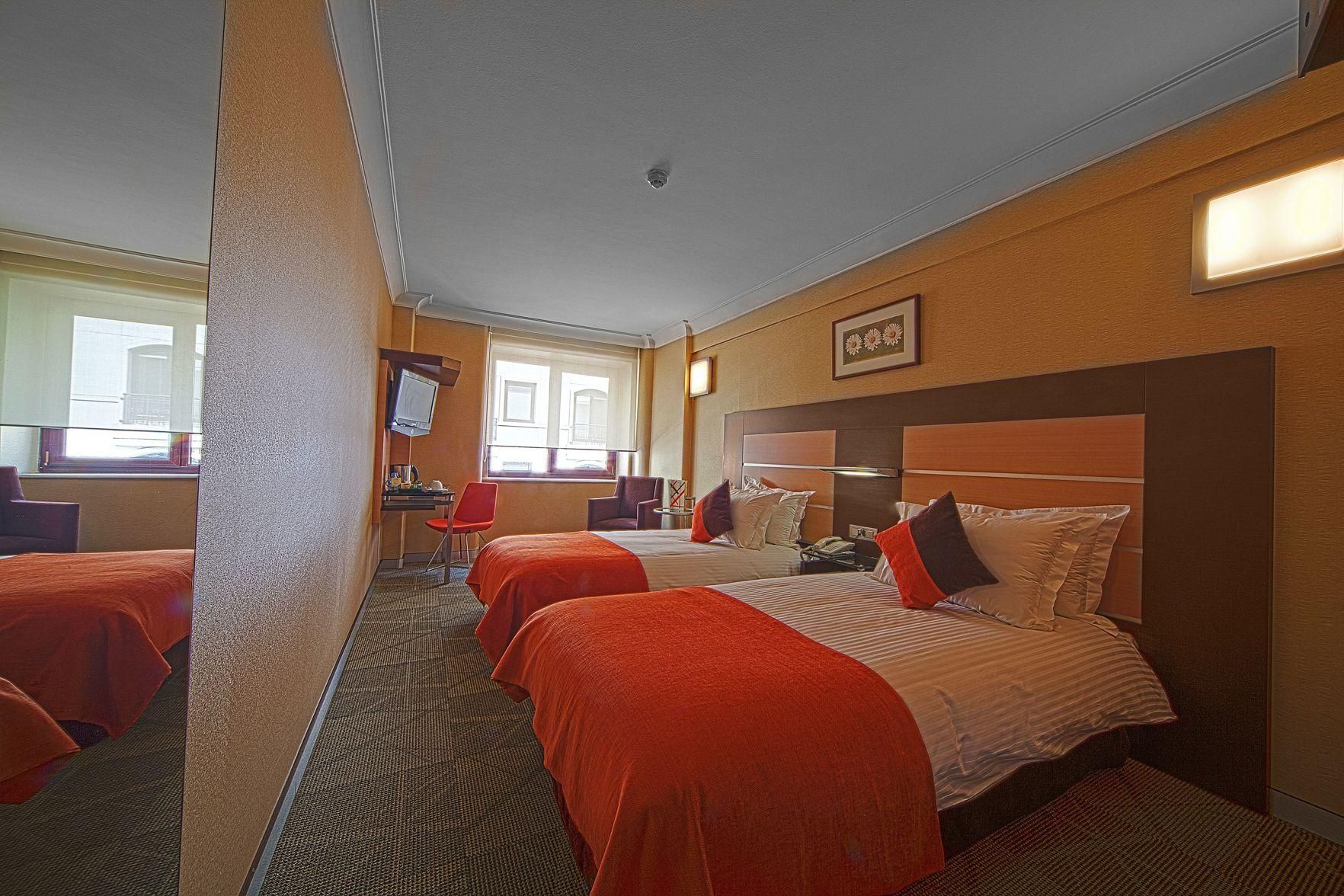 Lamartine Hotel Standard Twin Room 4