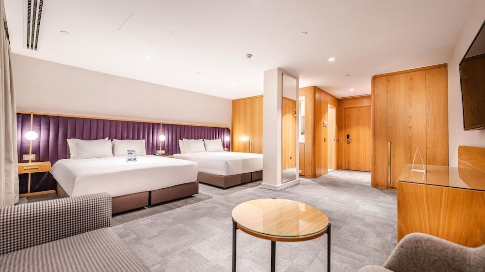 undefined Lamartine Hotel 4