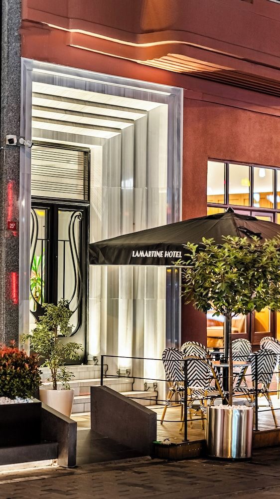 undefined Lamartine Hotel 2