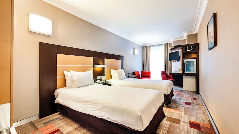 undefined Lamartine Hotel 2