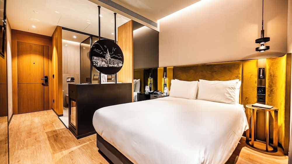 undefined Lamartine Hotel