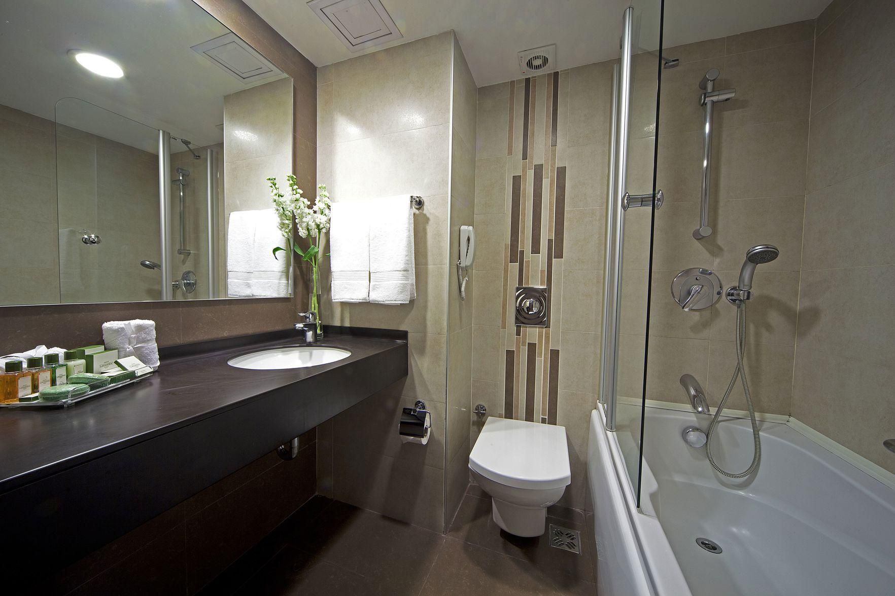 Lamartine Hotel Standard Twin Room 7