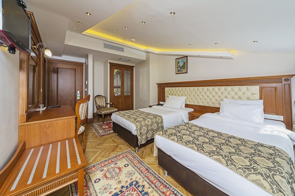 Spectra Hotel Economy Twin Room 3