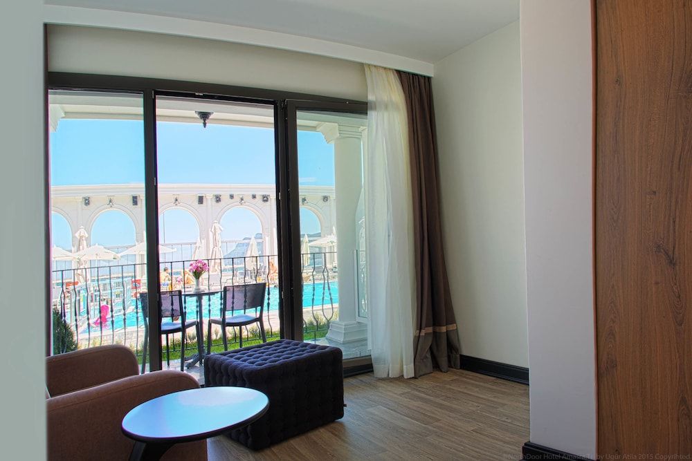 Northdoor Hotel Deluxe Room 6