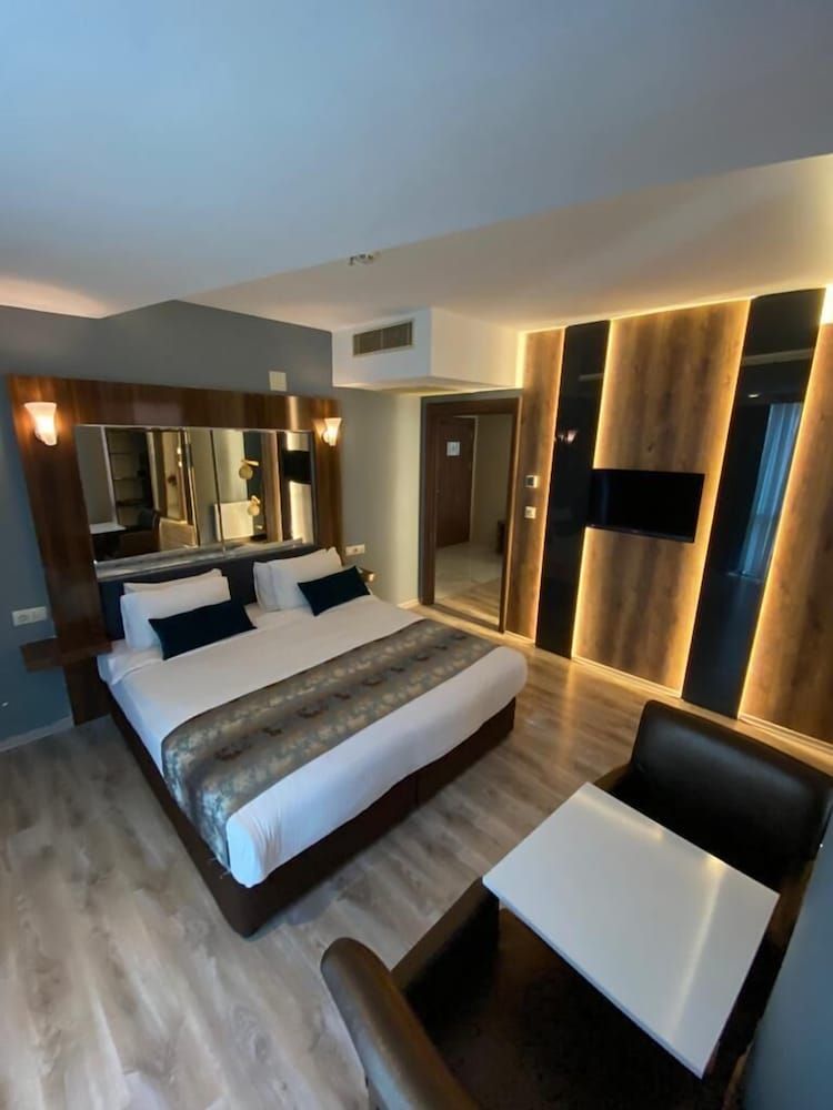Usak Yucel Hotel Deluxe Double Room 8