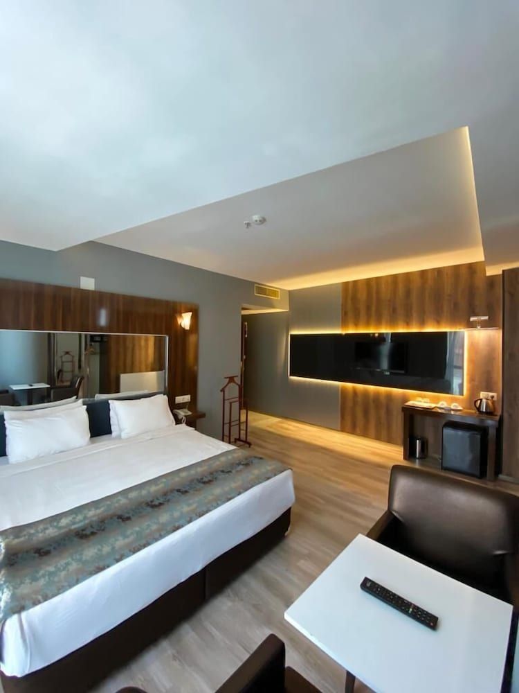 Usak Yucel Hotel Deluxe Double Room 6