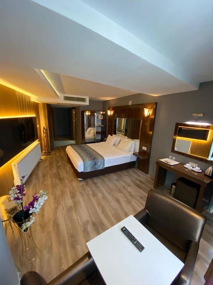 Usak Yucel Hotel Deluxe Double Room 5