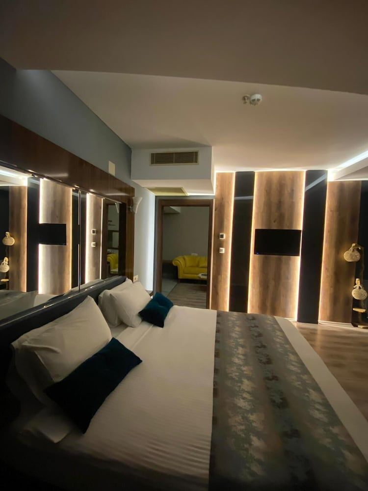 Usak Yucel Hotel Deluxe Double Room 9