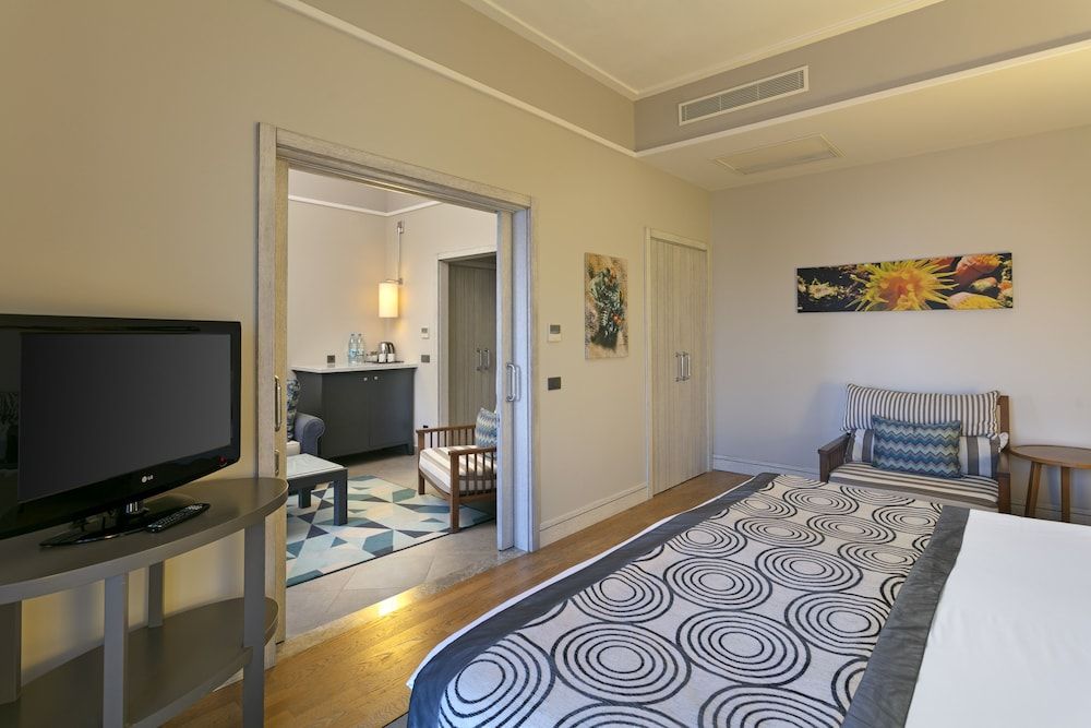 Xanadu Island Hotel - All Inclusive Suite (Sunset)