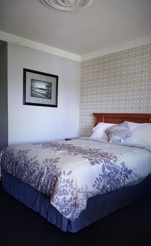 Garden View Inn 2nd Floor Queen 2