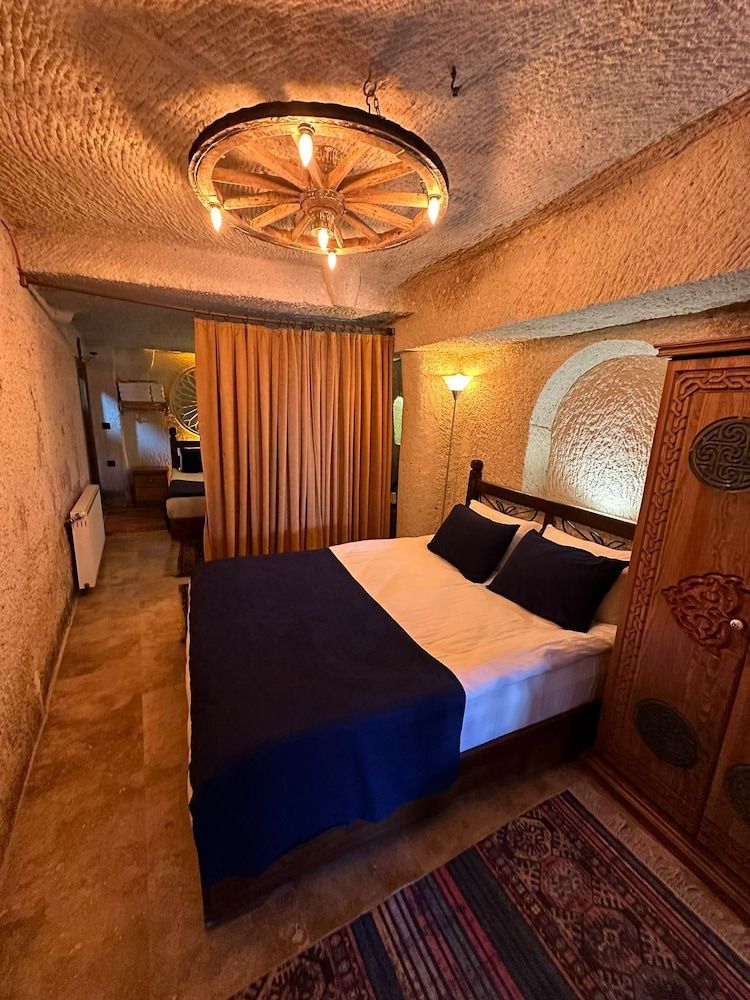 Family Suite, Courtyard or Garden View, Balcony/Patio