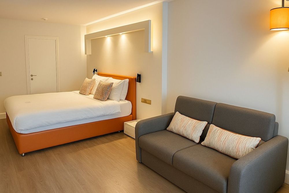 undefined Sparkle Hotel 5