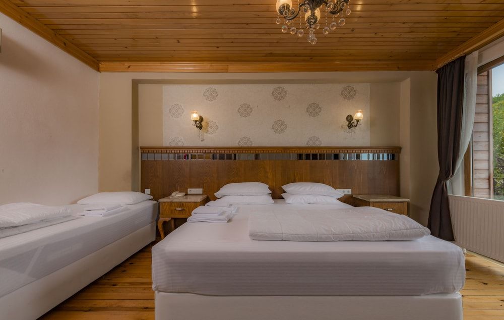 Deluxe Room, Partial Sea View