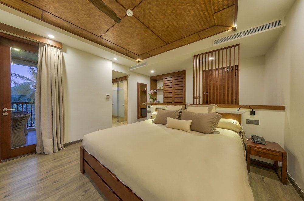 Grand Deluxe Room, Balcony