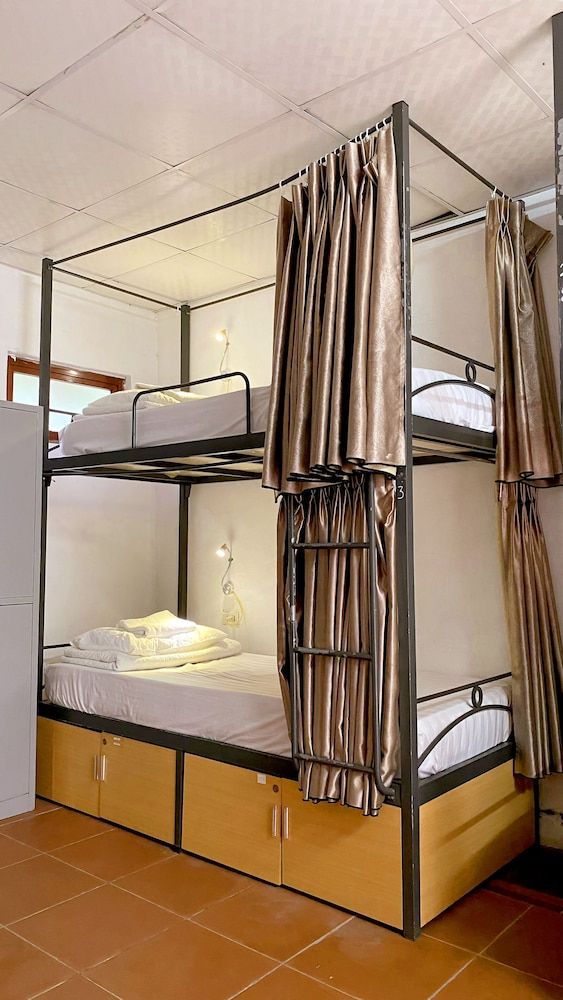 Bed in 16-Bed Mixed Dormitory