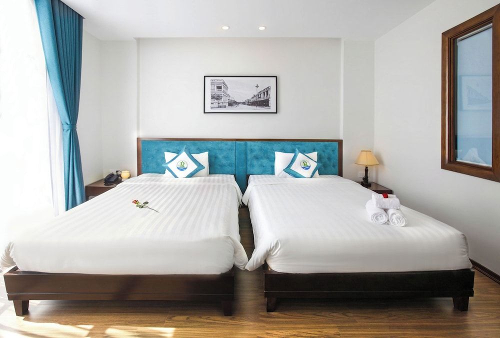 Superior Twin Room, City View