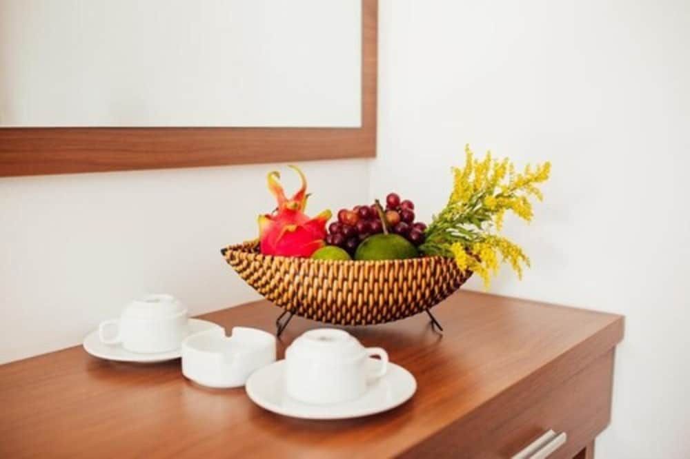 Ngoc Lan Hotel Luxury Double Room 4