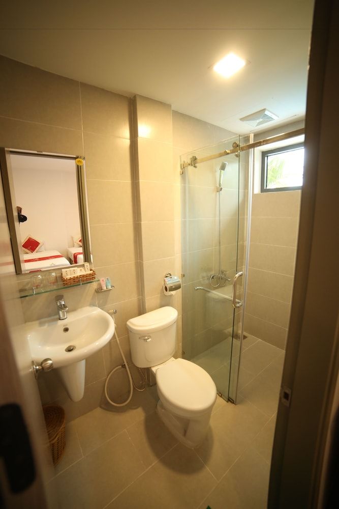 Green Hotel Danang Deluxe Room, 2 Twin Beds 8