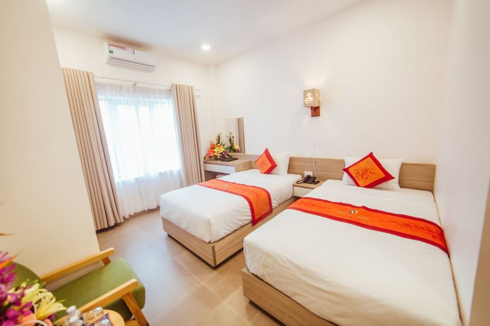 Green Hotel Danang Deluxe Room, 2 Twin Beds 4