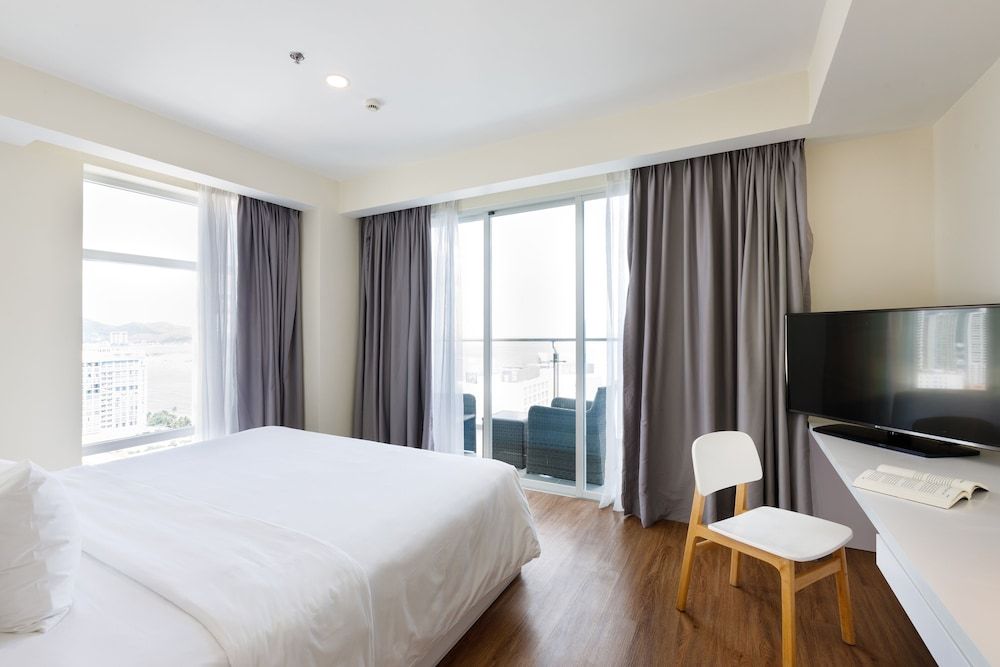 TUI BLUE Nha Trang 2 Bedroom Deluxe Club Suite Mountain View 7