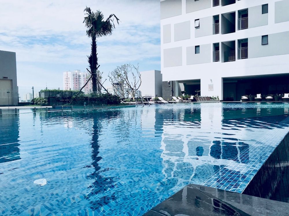 undefined Henry Studio Luxury 2BR SWPool 17th 8