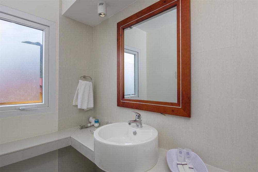 Sai Gon Phong Nha Hotel Suite 7