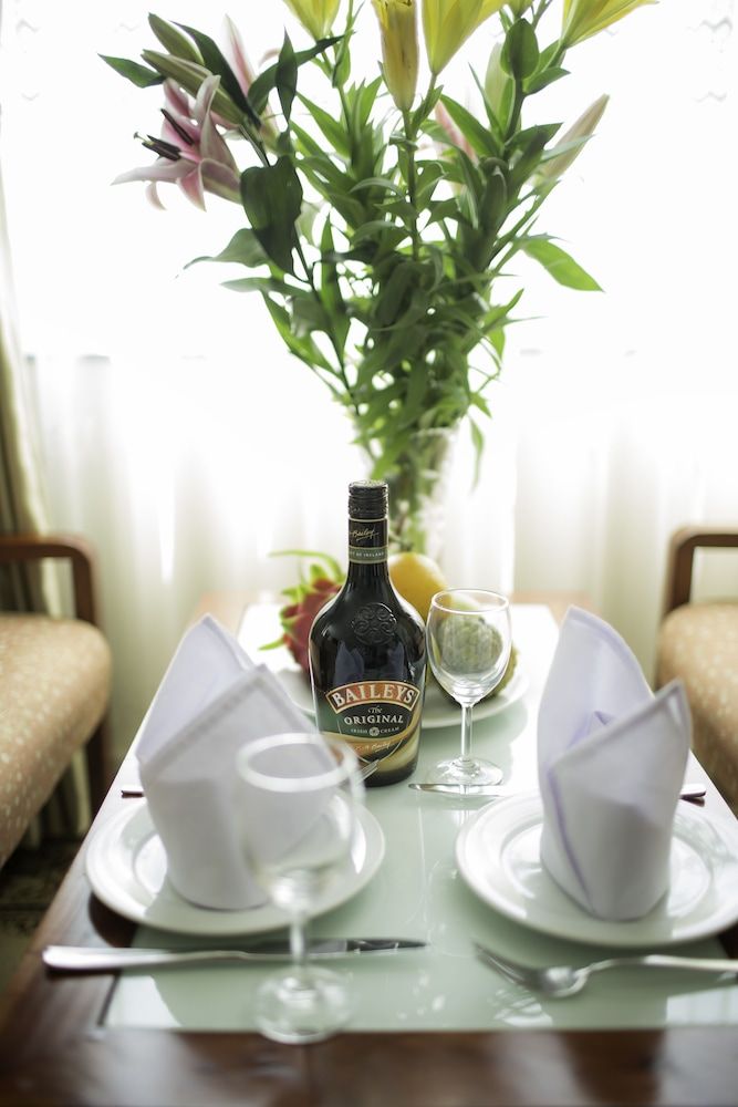 undefined Luxe Hotel 6