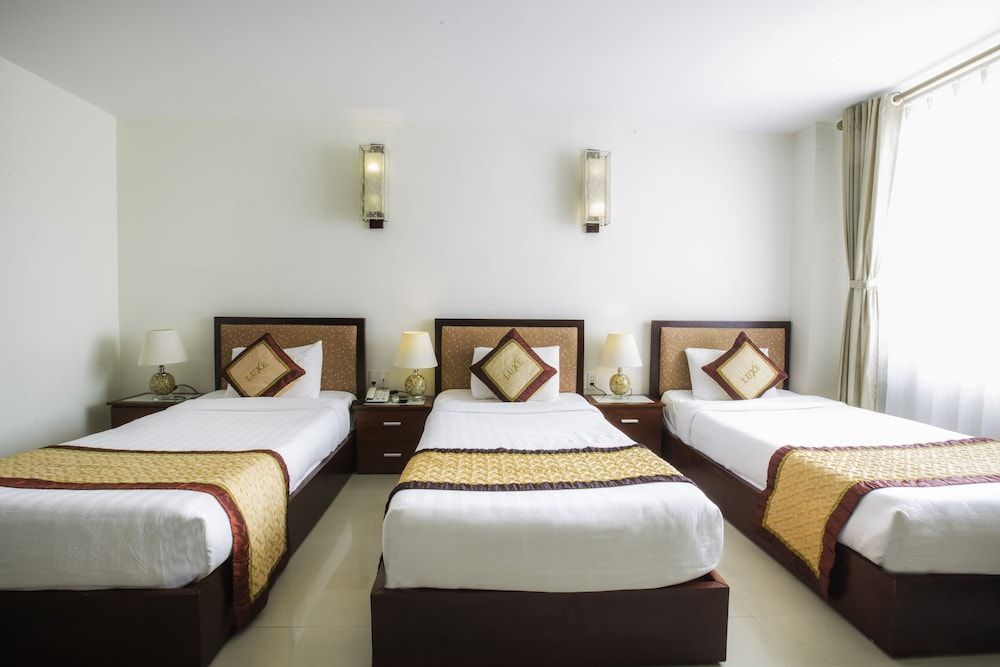 undefined Luxe Hotel 8