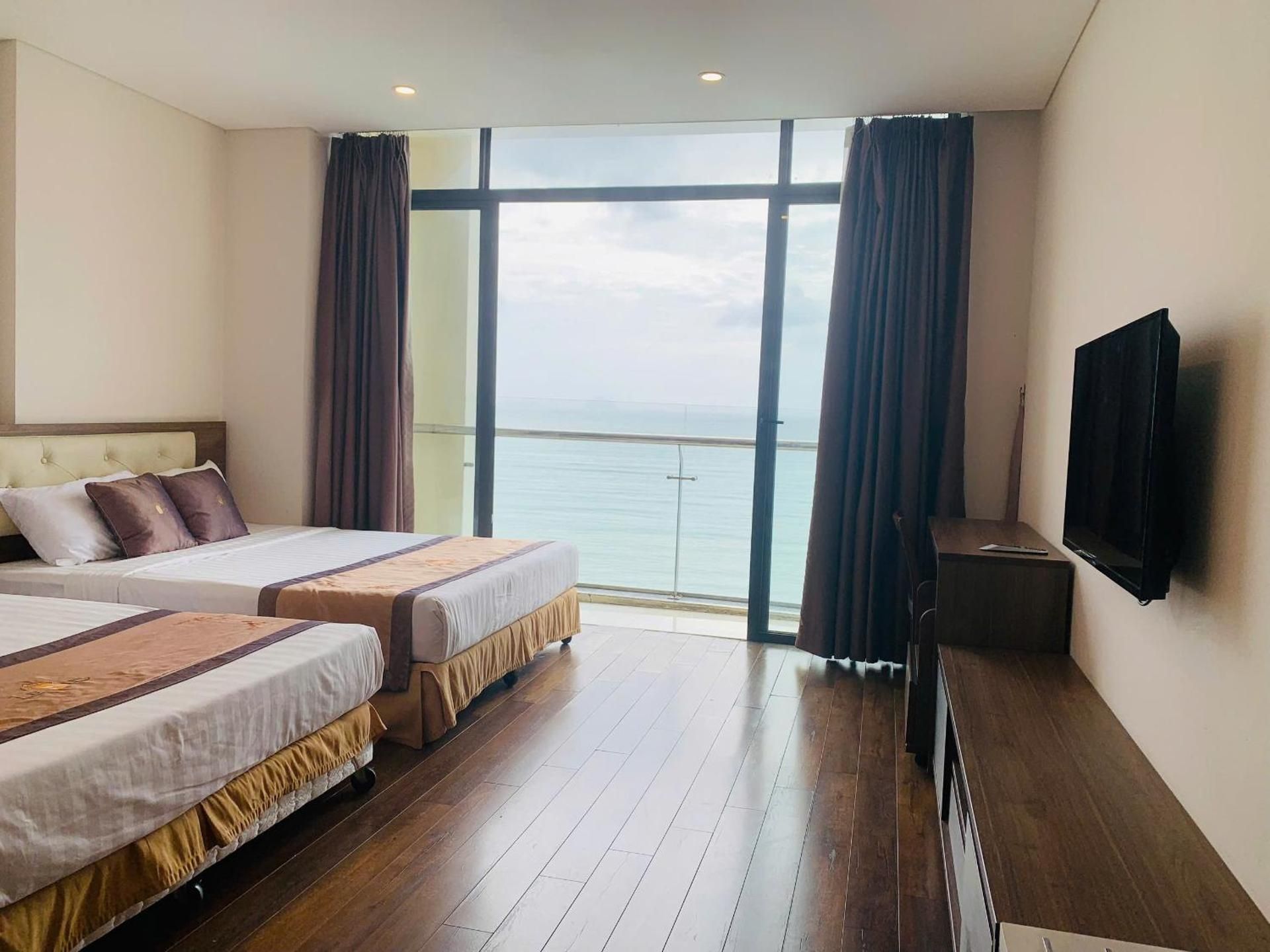 Family Ocean View with Balcony