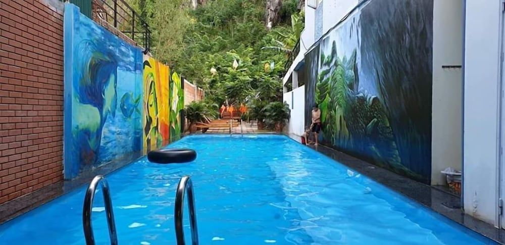 Thien Thanh Hotel Family Room, Garden View 4