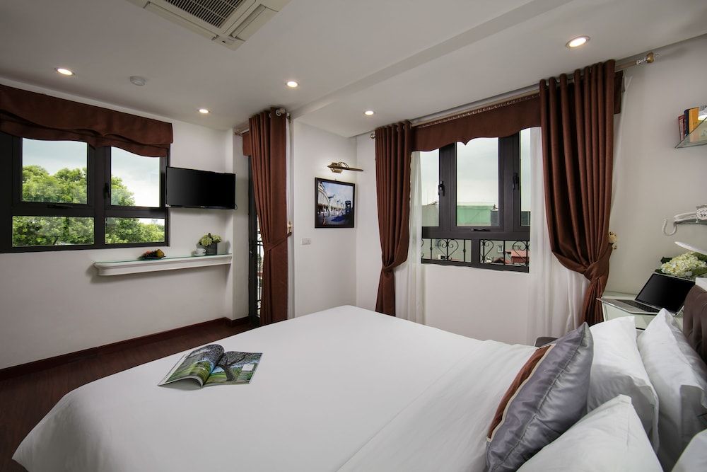 Executive Double or Twin Room, 1 King Bed, Balcony, Lake View