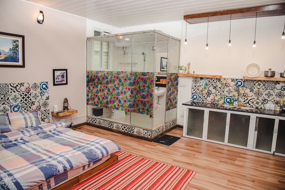 Hanah's Tiny Hanoi Homestay White Flat 7