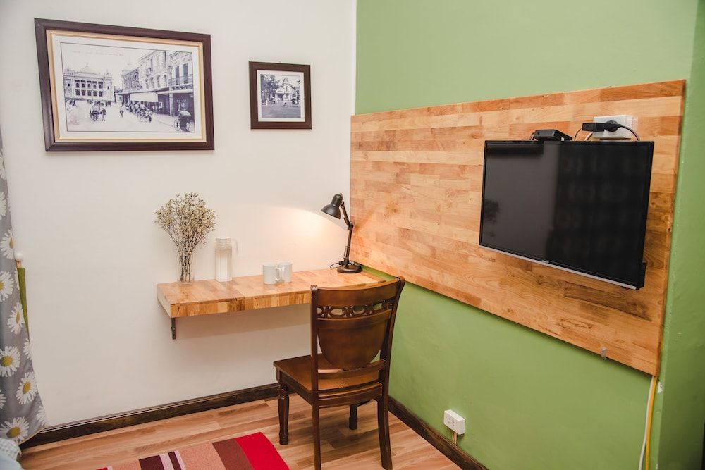 Hanah's Tiny Hanoi Homestay Green Flat 10