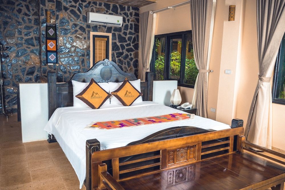Mai Chau Sunrise Village Deluxe Double or Twin Room 3