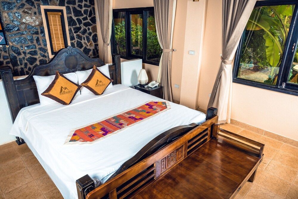 Mai Chau Sunrise Village Deluxe Double or Twin Room 4