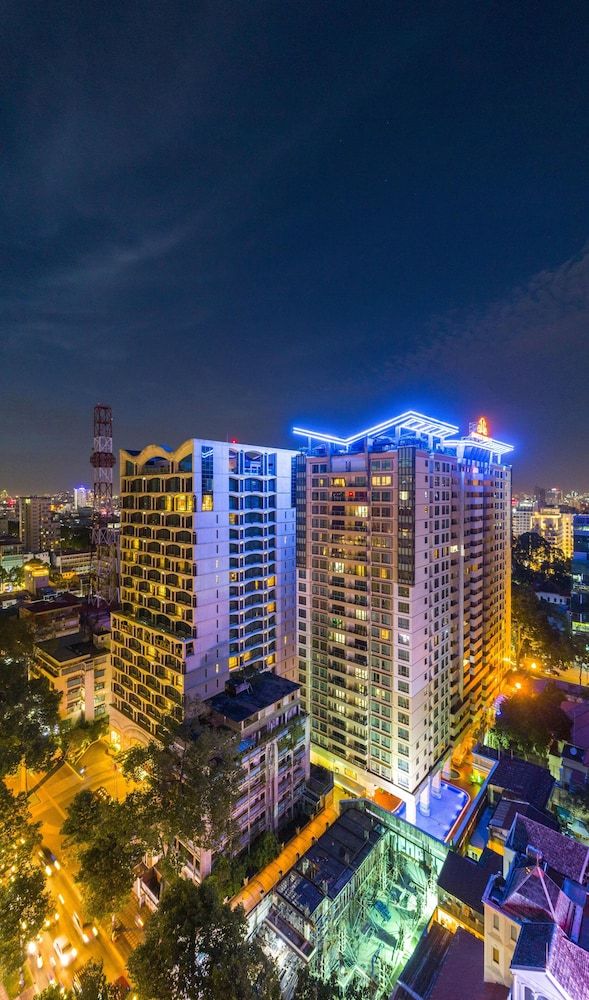 undefined Sherwood Suites 7