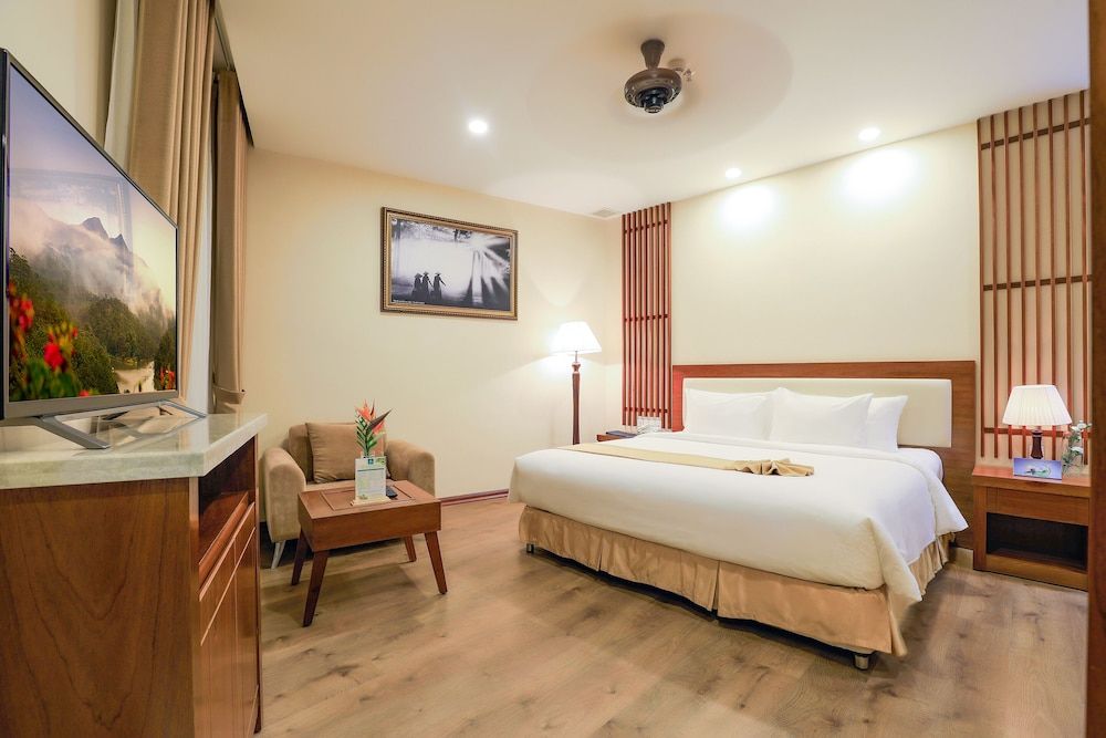 Ladalat Hotel Deluxe Double Room, 1 King Bed 3