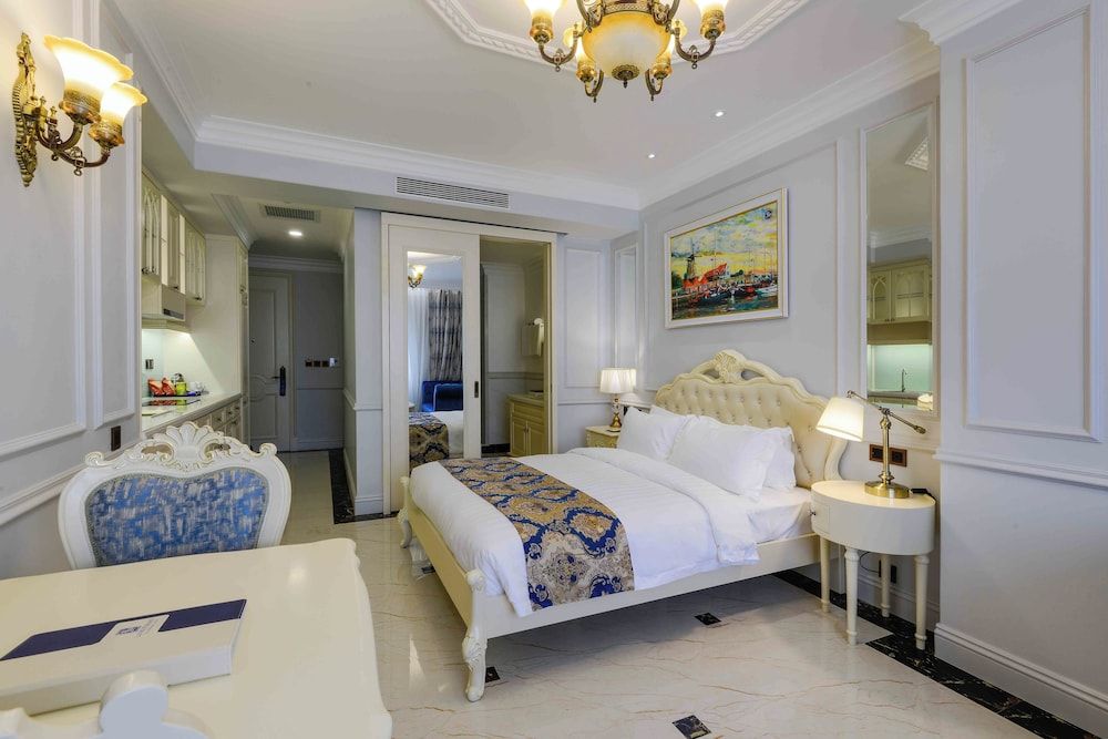 Deluxe Double Room, Garden View