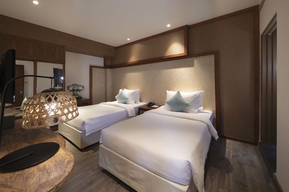 A&EM Art Hotel Premium Twin Room 5