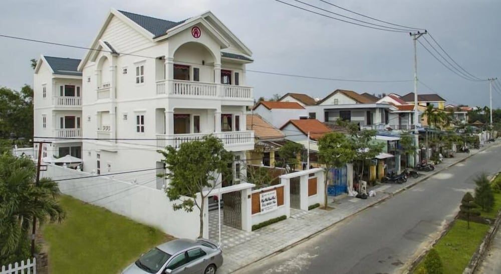 undefined fullhouse hoian 4