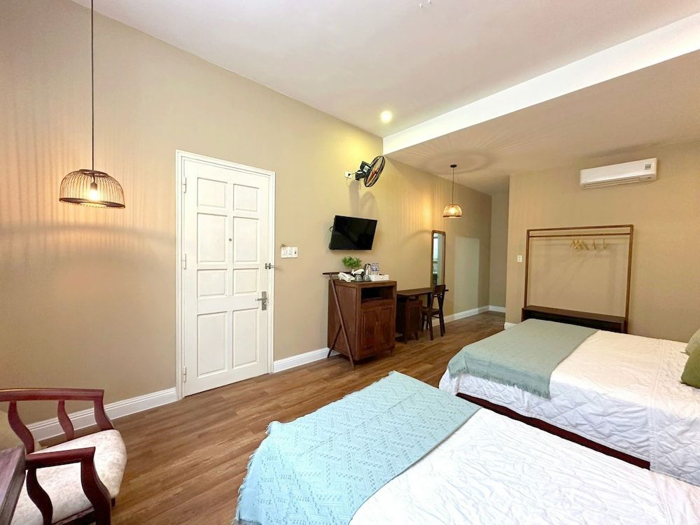 undefined fullhouse hoian 2