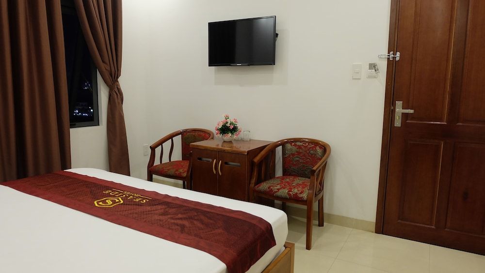 undefined Seaside Hotel 10